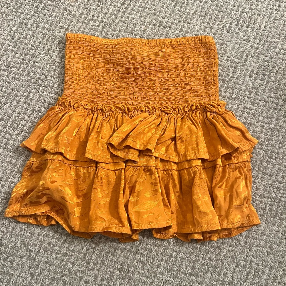 Isabells cabinet Orange skirt